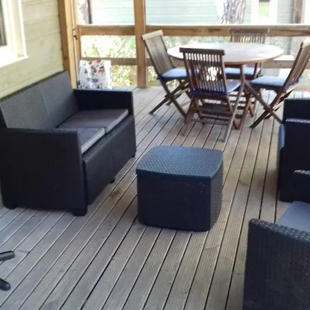 Climatise Avec Piscine Chauffee Et Parking Dans Pinede Calme - Fr-1-607-64