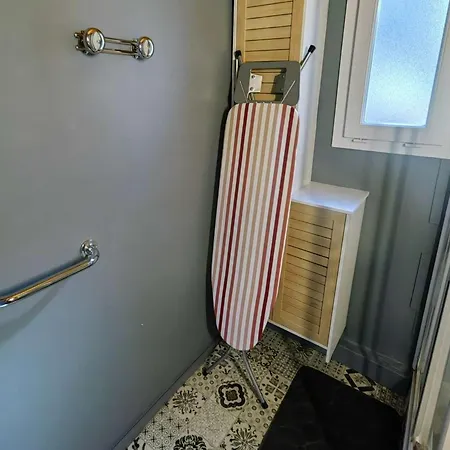 Climatise Avec Piscine Chauffee Et Parking Dans Pinede Calme - Fr-1-607-64 * Agde